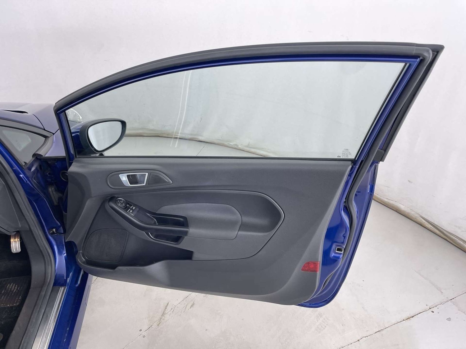 Used Ford Fiesta 2017 for sale - 76509320: Photo 28