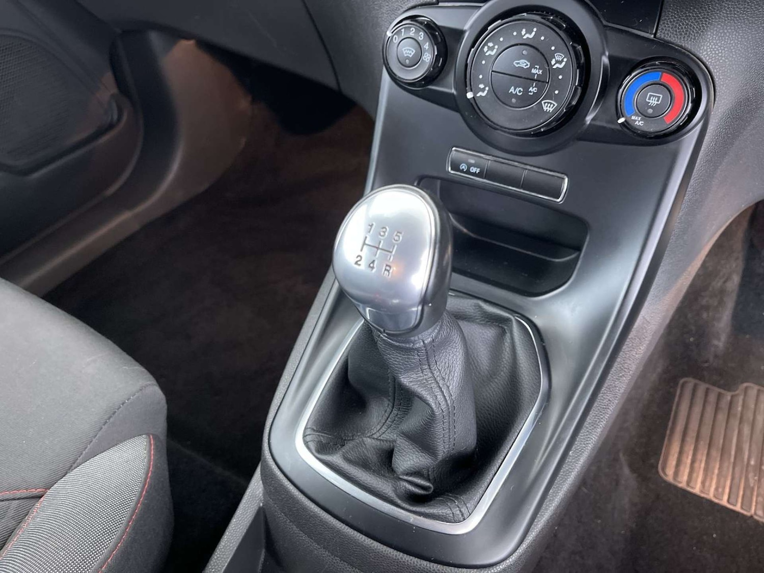 Used Ford Fiesta 2017 for sale - 76509320: Photo 45