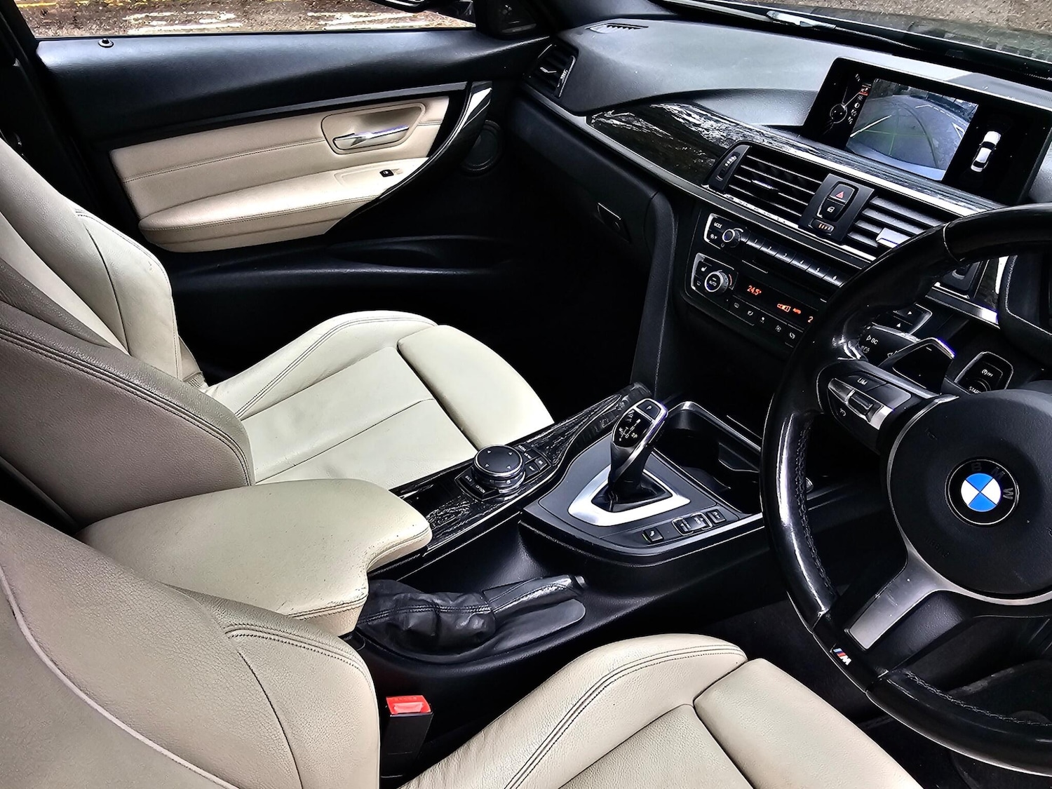 Used BMW 3 Series 2015 for sale - 77611780: Photo 2