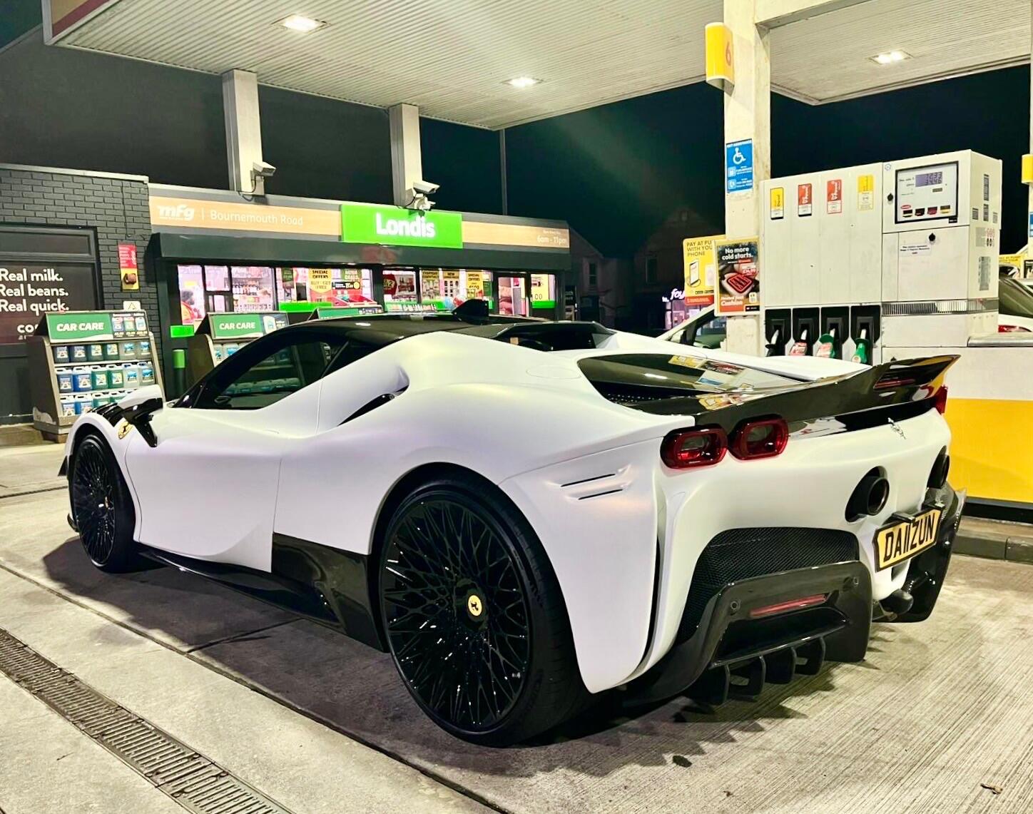 Used Ferrari SF90 Stradale 2021 for sale - 78204577: Photo 2