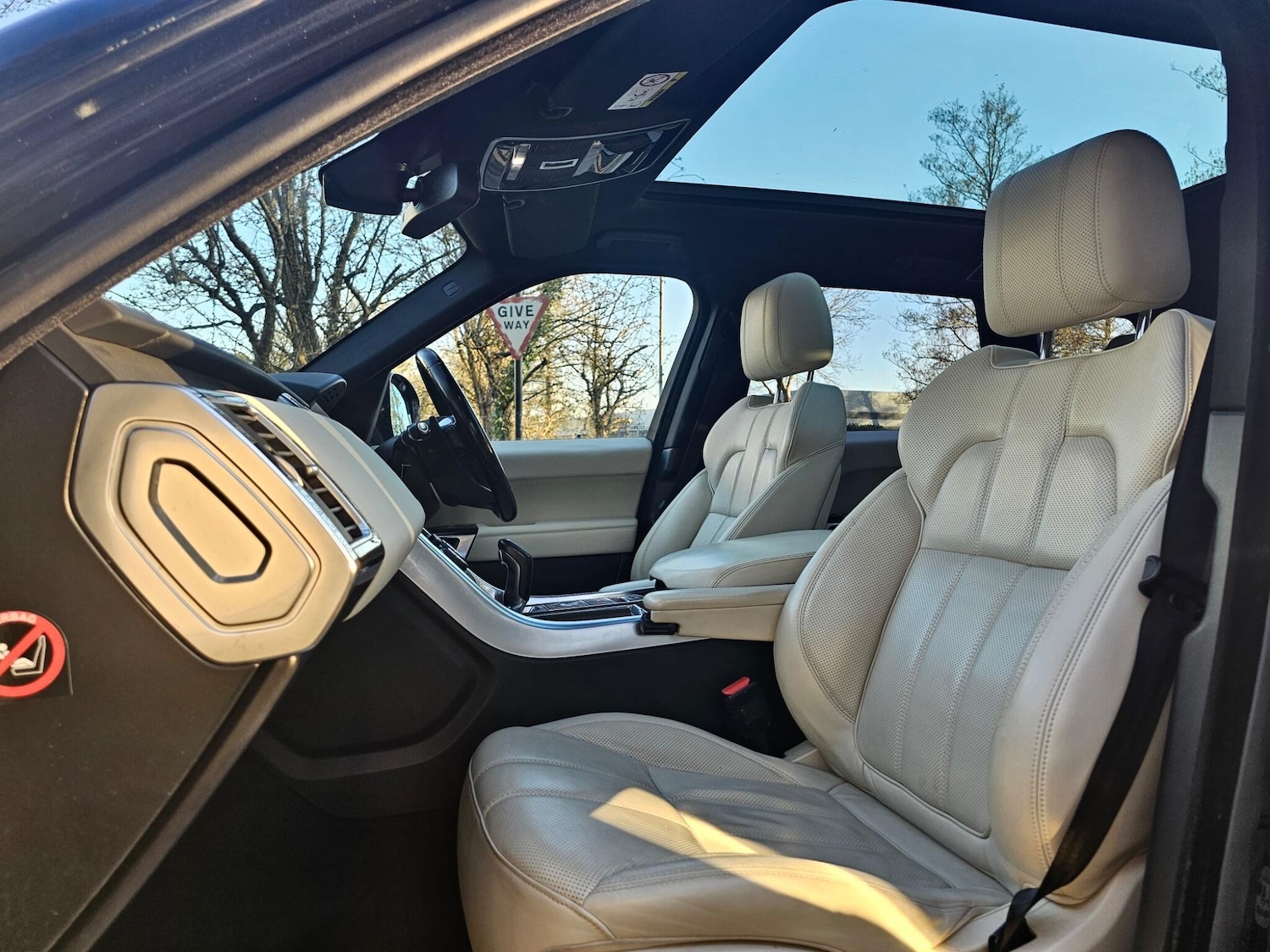 Used Land Rover Range Rover Sport 2015 for sale - 77658365: Photo 8