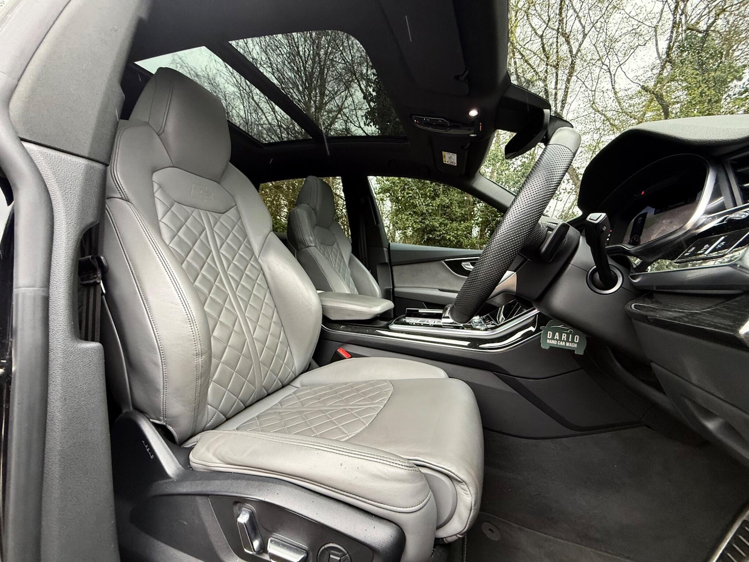 Used Audi Q8 2018 for sale - 77940048: Photo 2