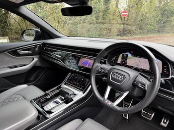 Used Audi Q8 2018 for sale - 77940048: Photo