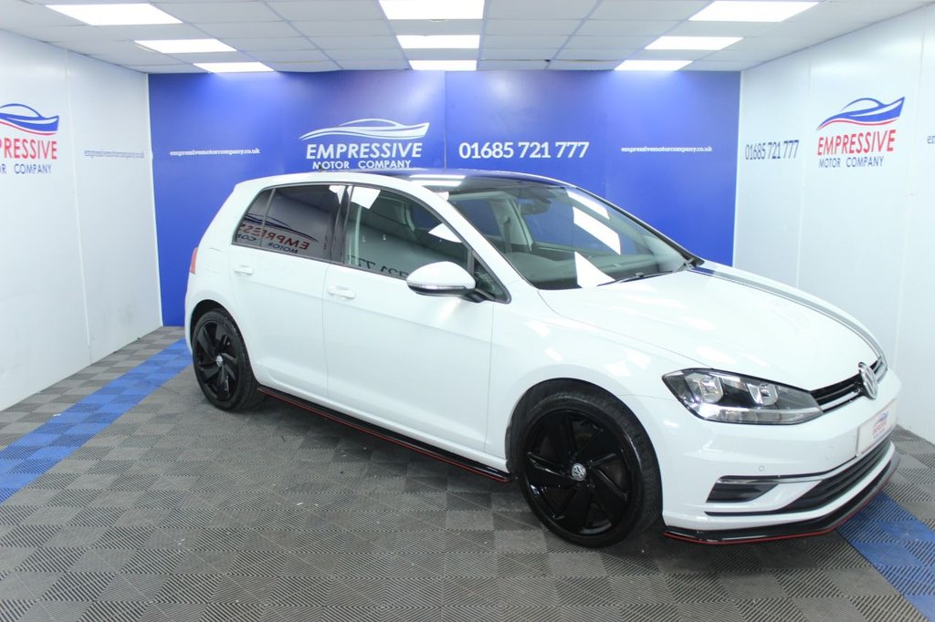 Used Volkswagen Golf 2019 for sale - 76228942: Photo 2