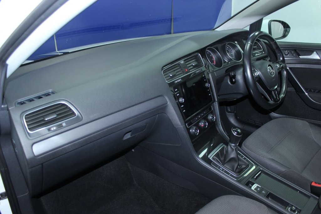 Used Volkswagen Golf 2019 for sale - 76228942: Photo 7