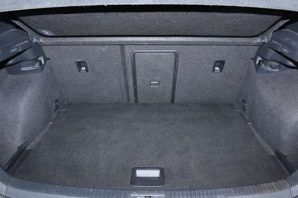 Used Volkswagen Golf 2016 for sale - 78017613: Photo 9