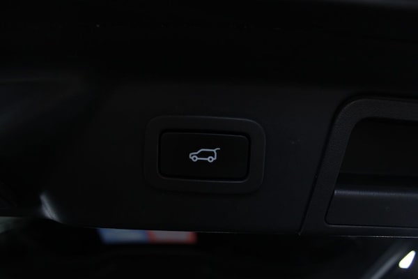 Used Land Rover Range Rover Velar 2020 for sale - 74523050: Photo 11