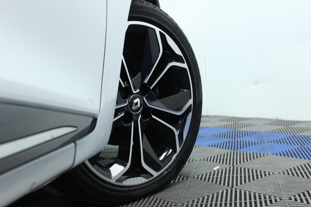 Used Renault Clio 2018 for sale - 76647735: Photo 5