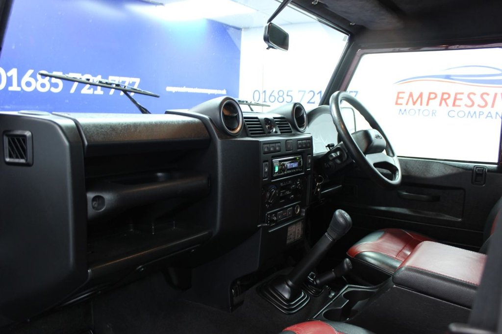 Used Land Rover Defender 2015 for sale - 76642381: Photo 6