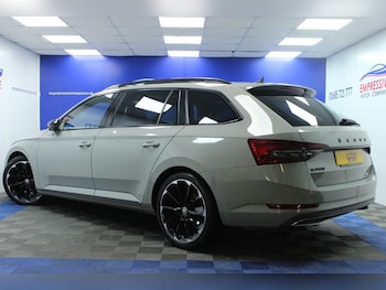 Used Skoda Superb 2022 for sale - 76595983: Photo