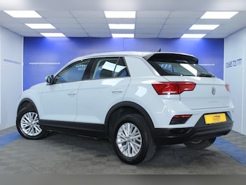 Used Volkswagen T-Roc 2019 for sale - 79014103: Photo