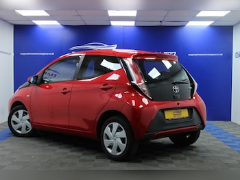 Used Toyota AYGO 2017 for sale - 76610321: Photo