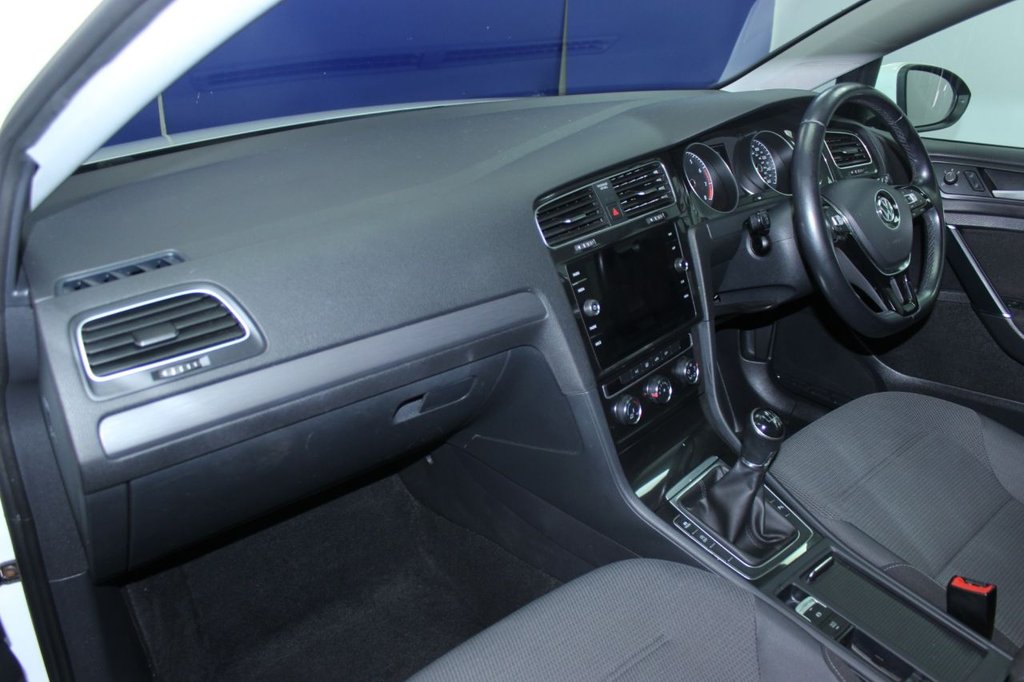 Used Volkswagen Golf 2019 for sale - 77193479: Photo 6