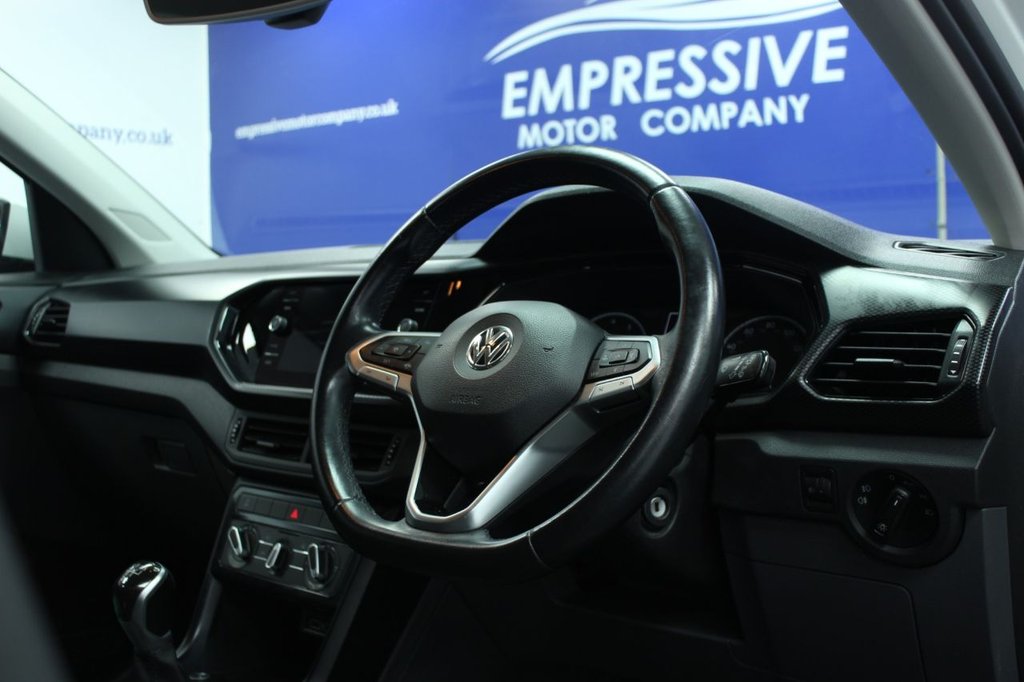 Used Volkswagen T-Cross 2019 for sale - 76670640: Photo 5