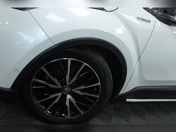 Used Toyota C-HR 2017 for sale - 76429736: Photo