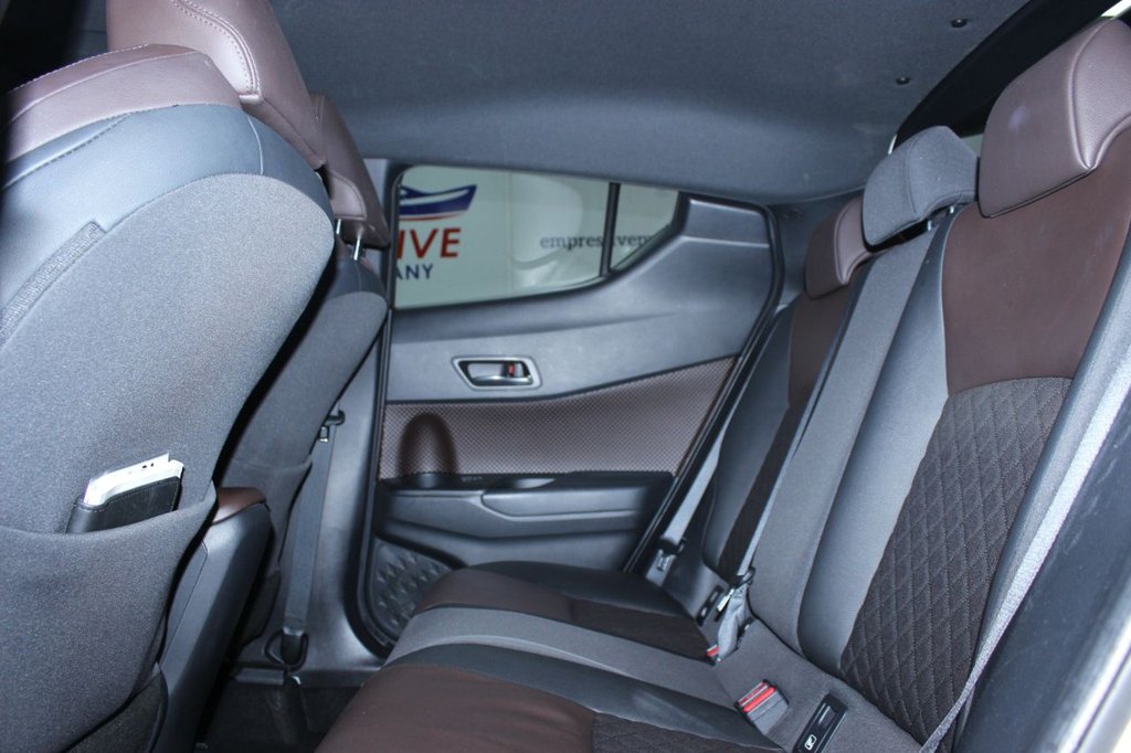 Used Toyota C-HR 2017 for sale - 76429736: Photo 8