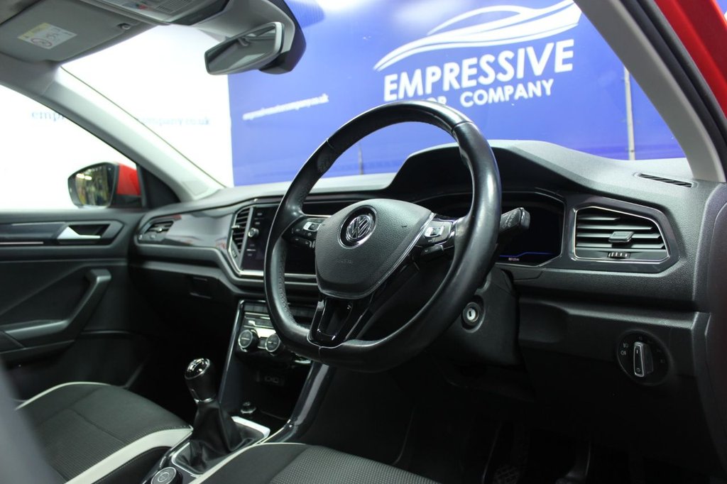 Used Volkswagen T-Roc 2019 for sale - 77010155: Photo 6