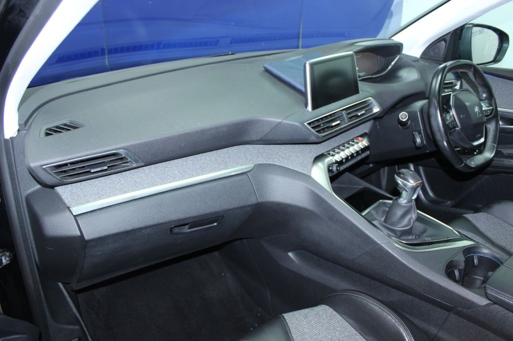 Used Peugeot 3008 2017 for sale - 77346759: Photo 7