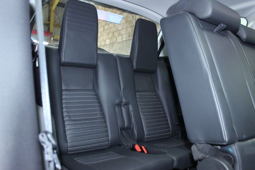 Used Land Rover Discovery Sport 2018 for sale - 76105596: Photo 14