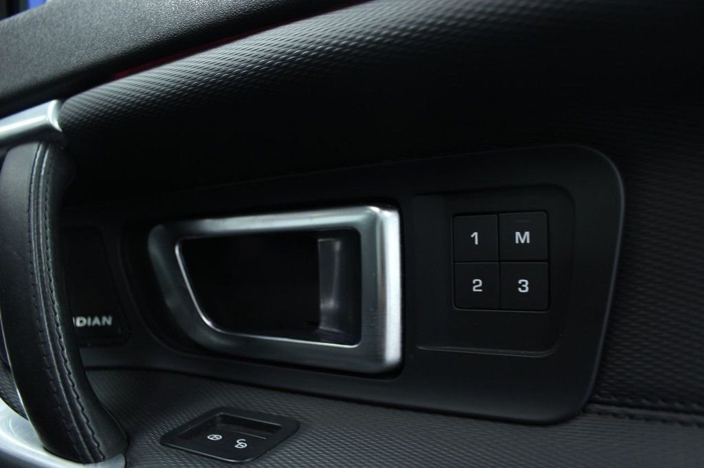 Used Land Rover Discovery Sport 2018 for sale - 76105596: Photo 9