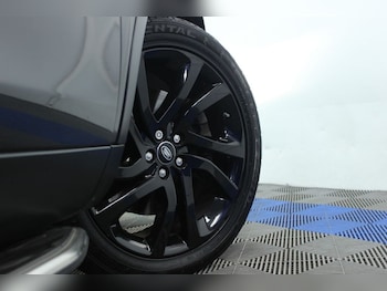 Used Land Rover Discovery Sport 2018 for sale - 76500957: Photo