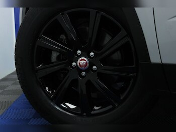 Used Jaguar E-Pace 2019 for sale - 77755235: Photo