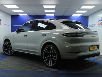 Used Porsche Cayenne 2022 for sale - 77333010: Photo