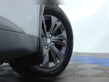 Used Peugeot 2008 2021 for sale - 75365440: Photo