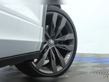 Used Volkswagen T-Roc 2019 for sale - 75721810: Photo