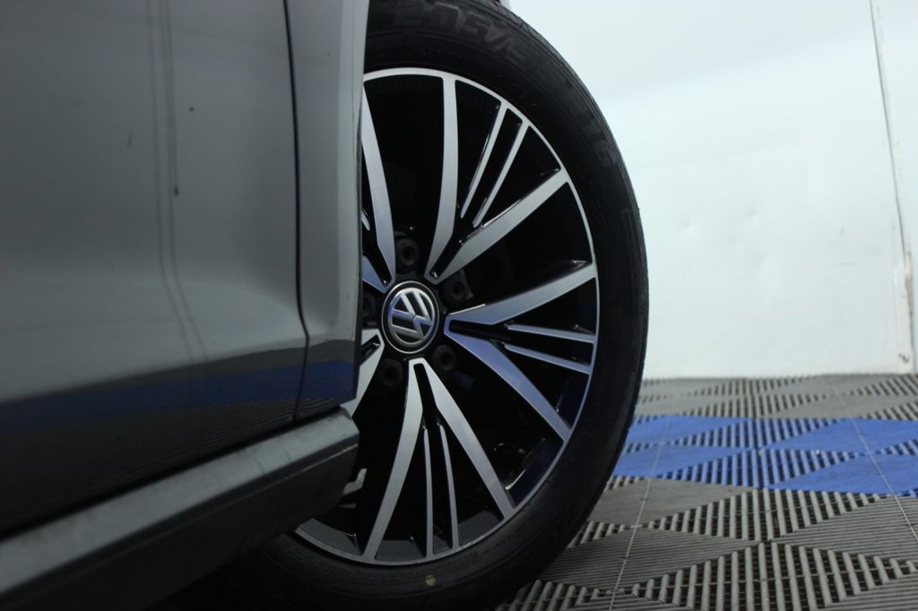 Used Volkswagen Golf 2018 for sale - 77372861: Photo 2