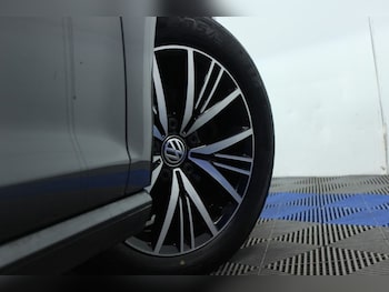 Used Volkswagen Golf 2018 for sale - 77372861: Photo