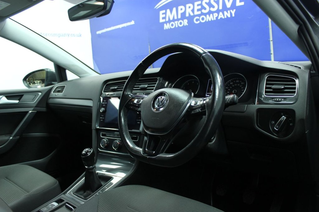 Used Volkswagen Golf 2018 for sale - 77372861: Photo 8