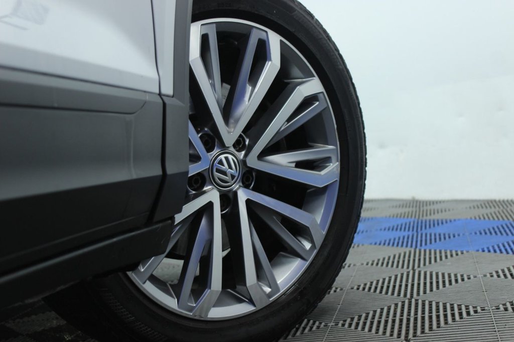 Used Volkswagen T-Roc 2018 for sale - 77218635: Photo 3