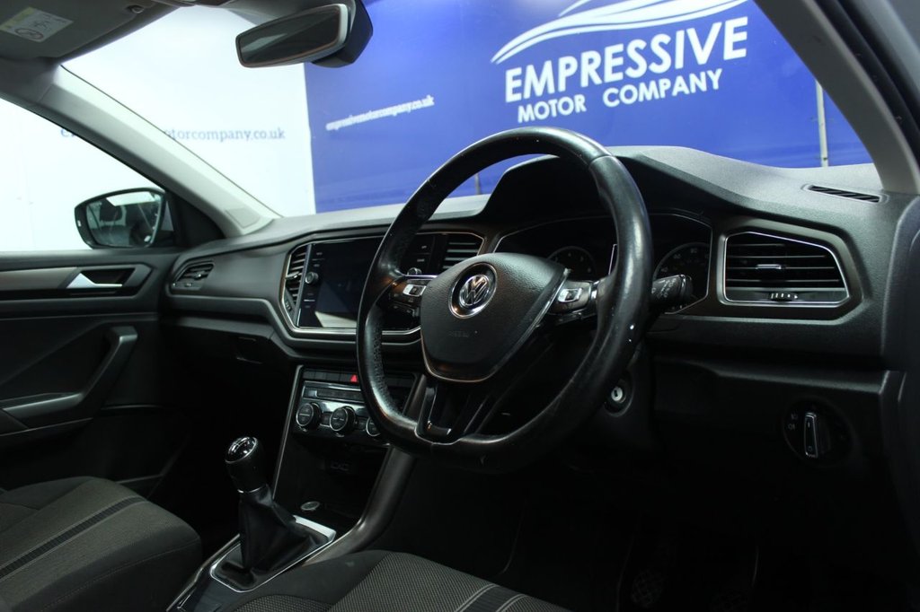 Used Volkswagen T-Roc 2018 for sale - 77218635: Photo 6