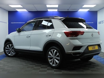Used Volkswagen T-Roc 2019 for sale - 76574718: Photo