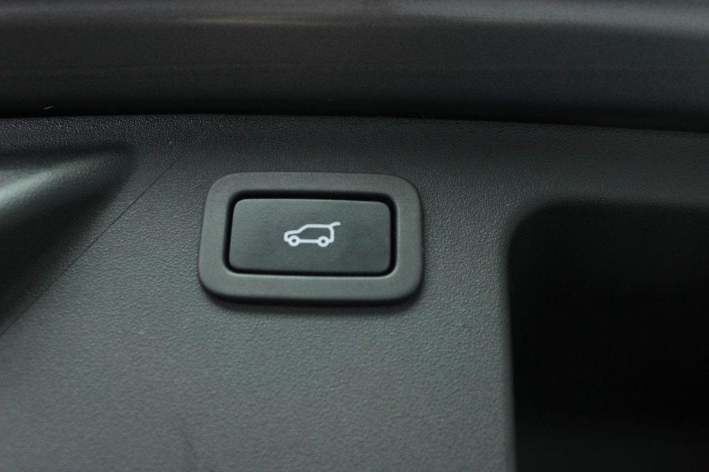 Used Land Rover Discovery Sport 2018 for sale - 77779933: Photo 15