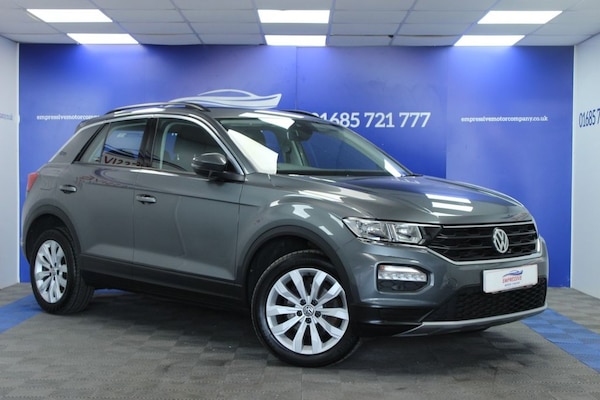 Used Volkswagen T-Roc 2019 for sale - 75487299: Photo 2