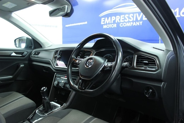 Used Volkswagen T-Roc 2019 for sale - 75487299: Photo 6
