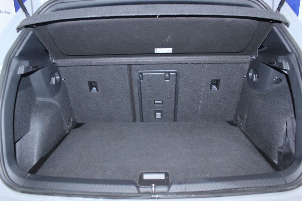 Used Volkswagen Golf 2021 for sale - 76372527: Photo 9