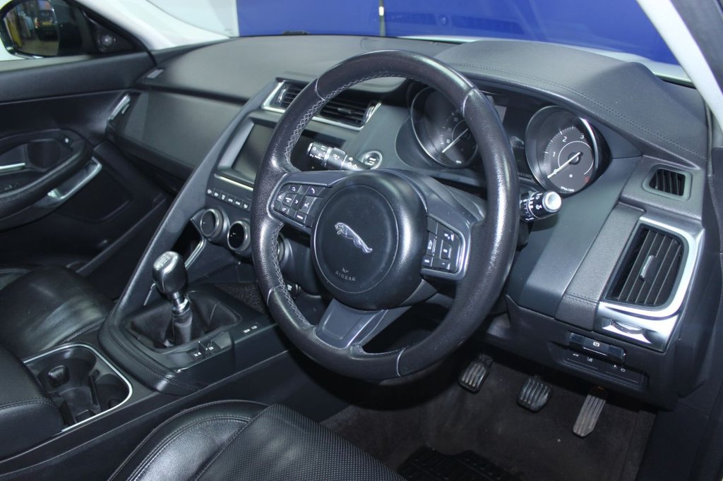 Used Jaguar E-Pace 2019 for sale - 76439355: Photo 5