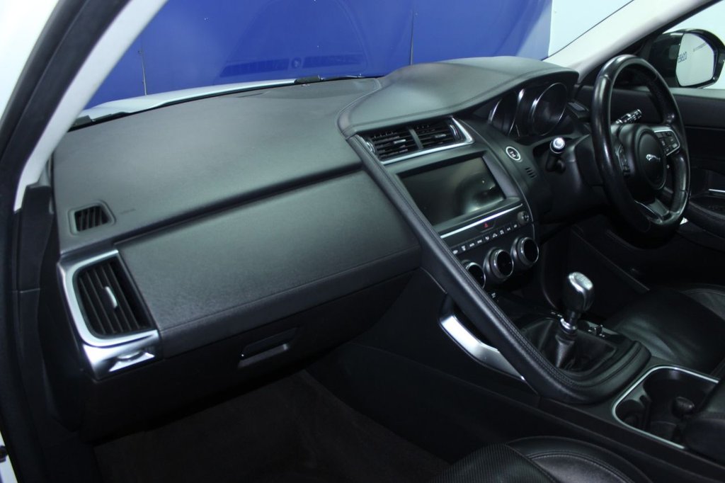 Used Jaguar E-Pace 2019 for sale - 76439355: Photo 6