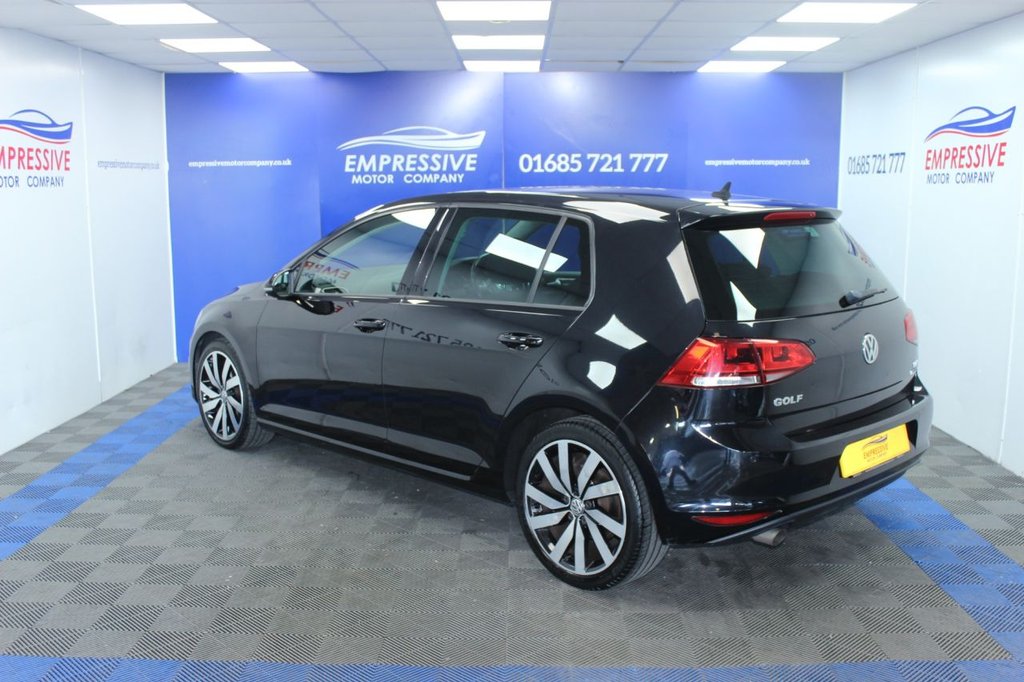 Used Volkswagen Golf 2017 for sale - 76273924: Photo 2