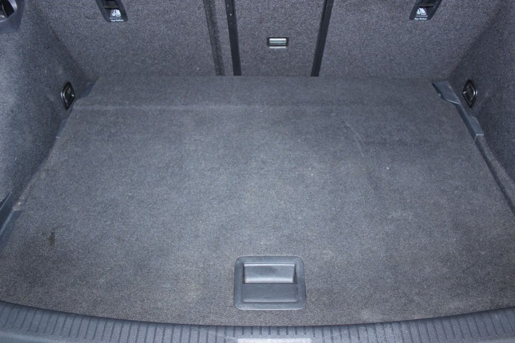 Used Volkswagen Golf 2017 for sale - 76273924: Photo 4