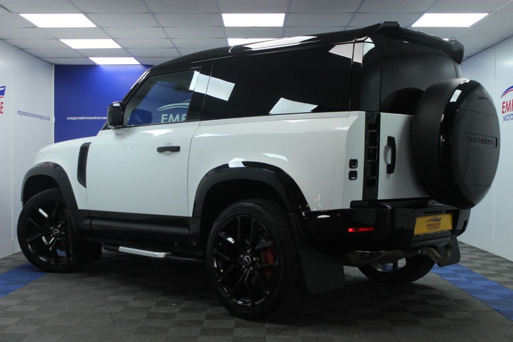 Used Land Rover Defender 2024 for sale - 76154515: Photo 4