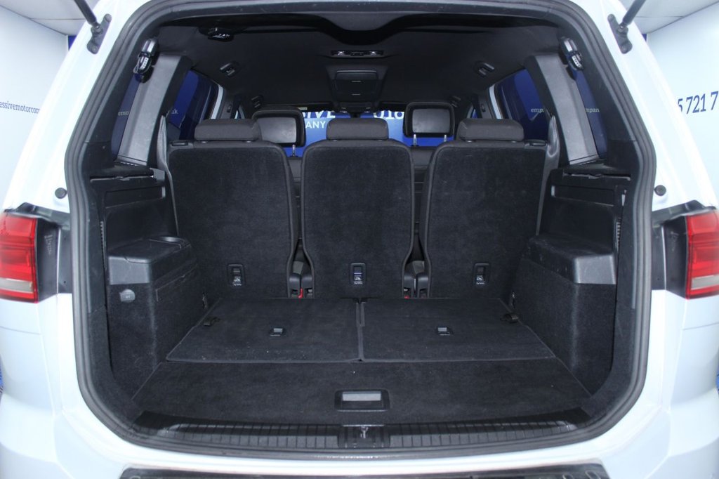 Used Volkswagen Touran 2018 for sale - 77157789: Photo 11