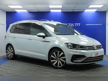 Used Volkswagen Touran 2018 for sale - 77157789: Photo