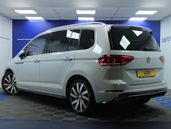 Used Volkswagen Touran 2018 for sale - 77157789: Photo