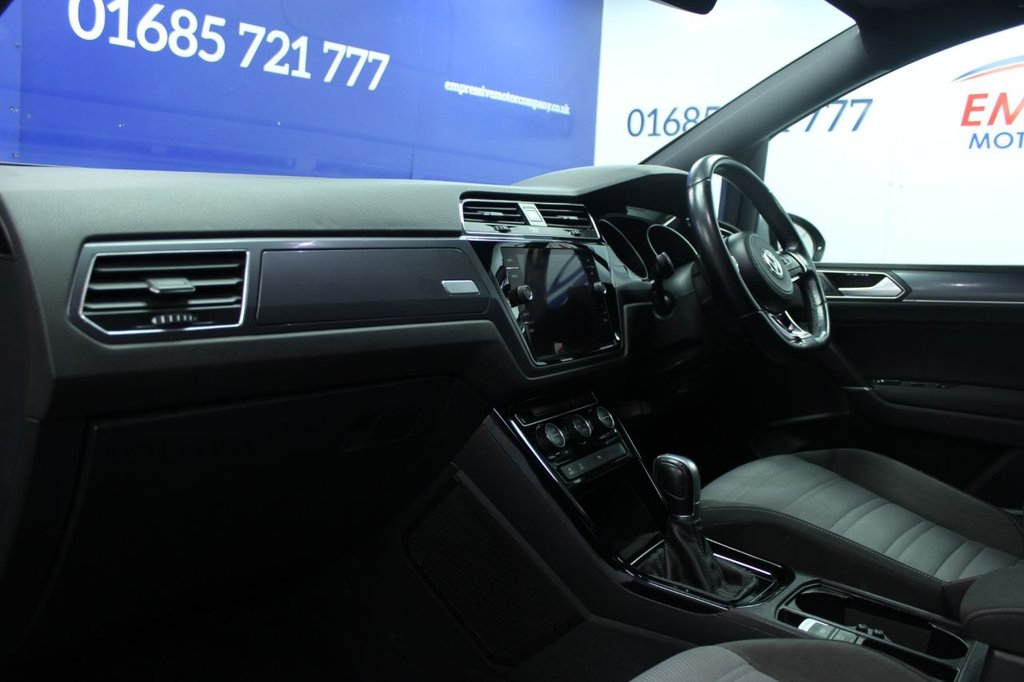 Used Volkswagen Touran 2018 for sale - 77157789: Photo 8