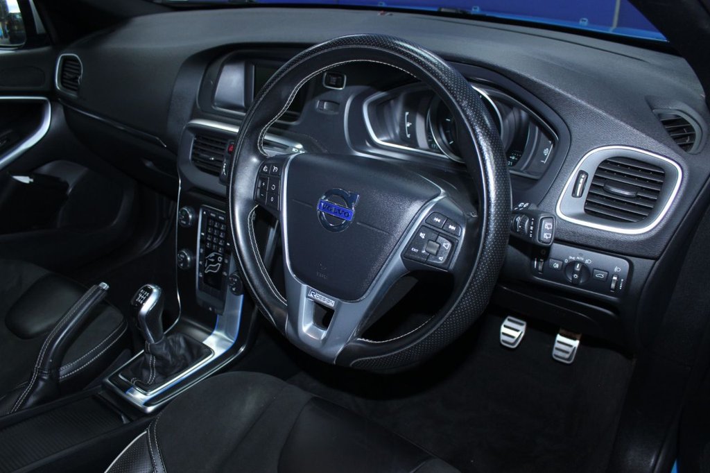 Used Volvo V40 2015 for sale - 77719716: Photo 5