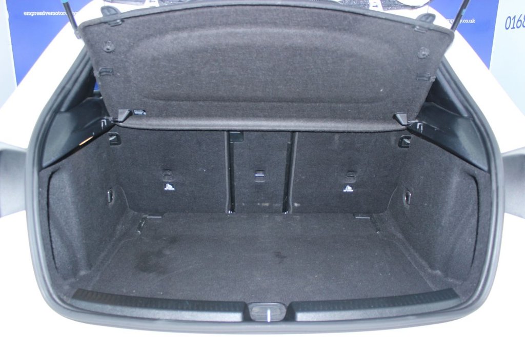 Used Mercedes-Benz A-Class 2019 for sale - 76385893: Photo 10